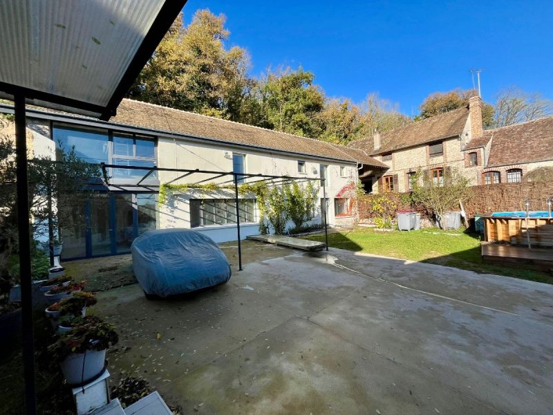 Maison à Saint-Pierre-Lès-Nemours (77140)
