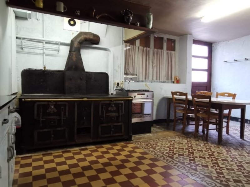 Immeuble à Giron (01130)