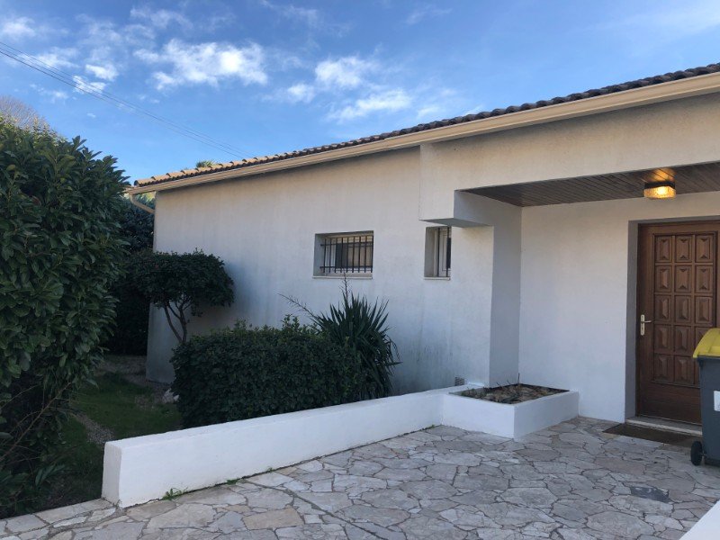 Maison à Les Angles (30133)