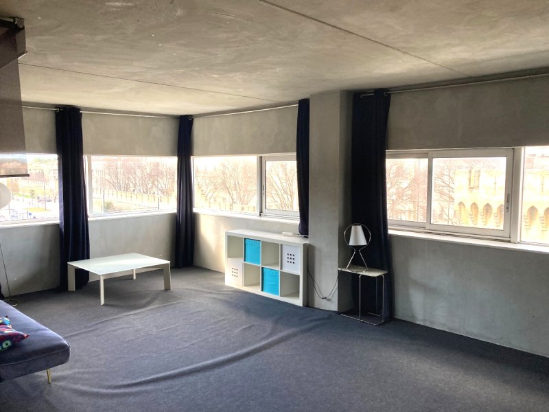 Immeuble à Avignon (84000)