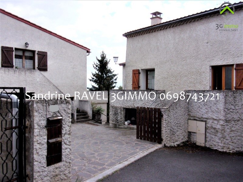 Maison à La Roche-Blanche (63670)