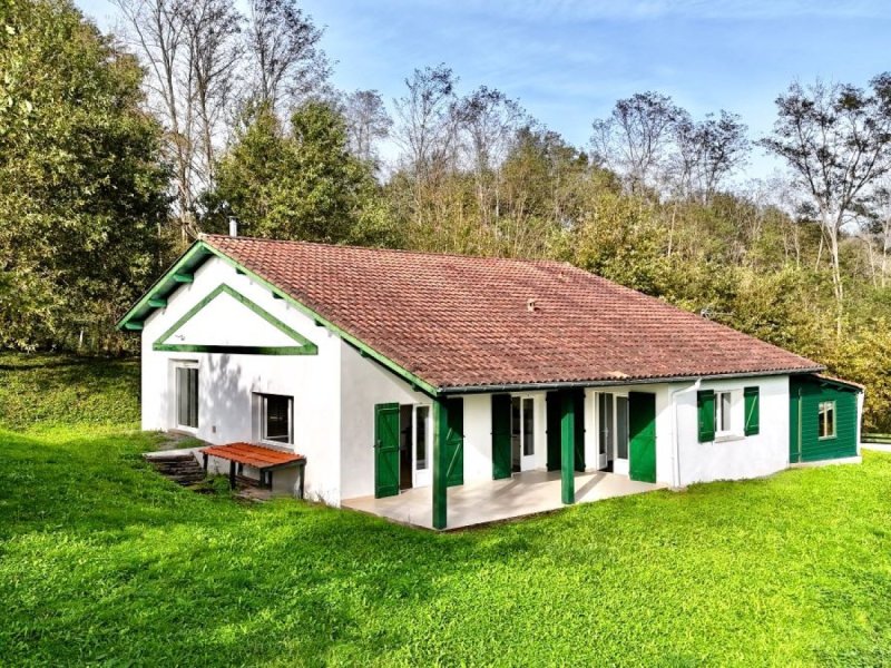 Maison à Saint-Jean-Le-Vieux (64220)