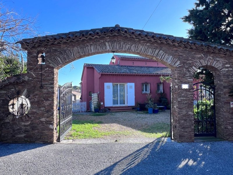 Maison à Saint-Raphaël (83700)