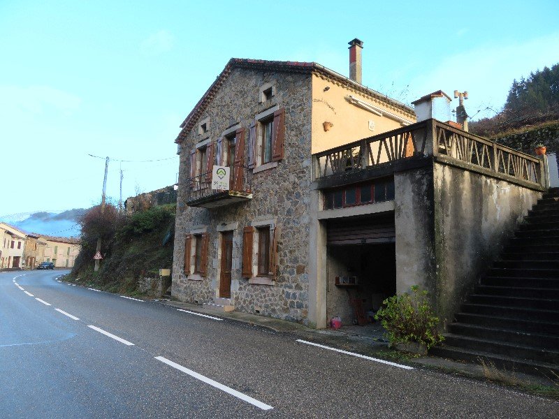 Maison à Saint-Sauveur-De-Montagut (07190)