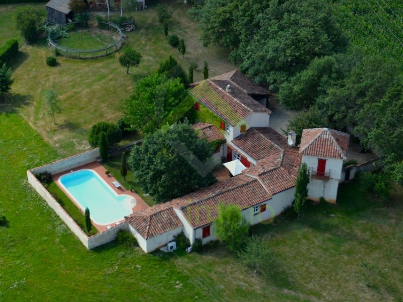 Maison à Montredon-Labessonnié (81360)