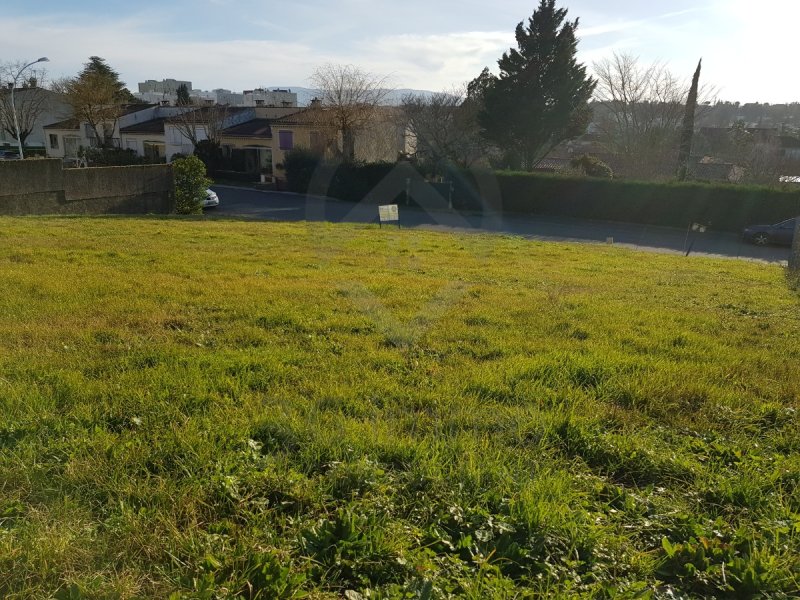Terrain à Castres (81100)