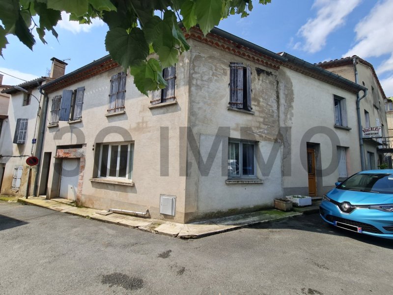 Immeuble à Roquecourbe (81210)