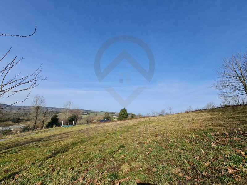 Terrain à Fontrieu (81260)