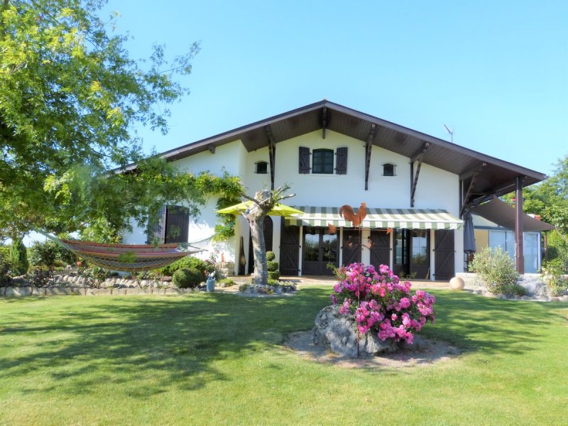 Maison à Pouillon (40350)