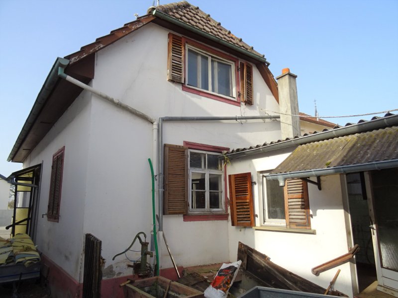 Maison à Village-Neuf (68128)