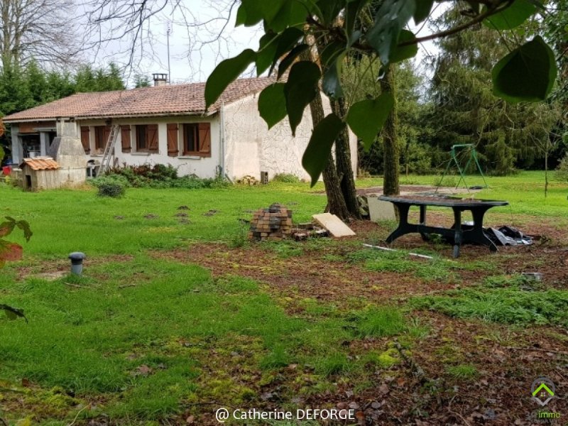 Maison à Saint-Savin (33920)