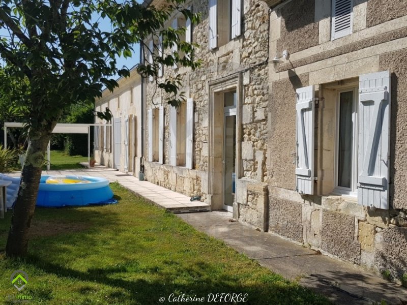 Maison à Saint-Savin (33920)