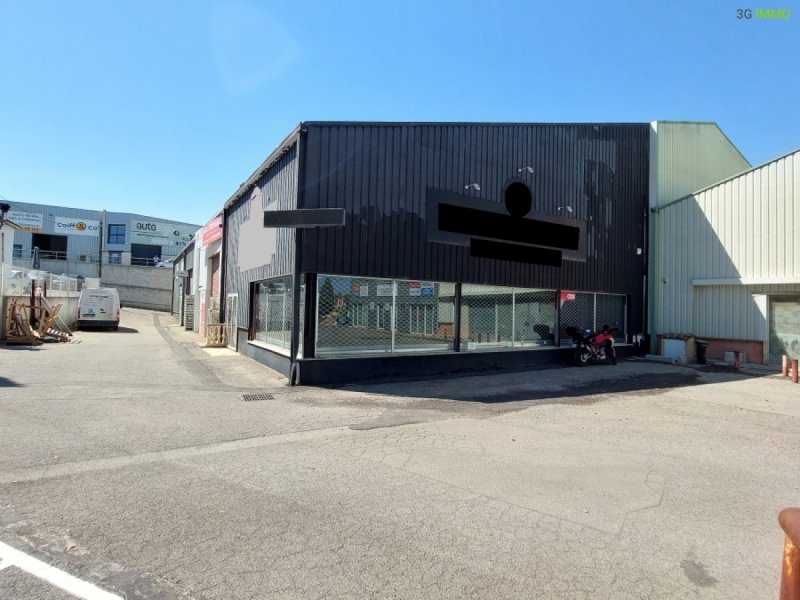 Local Commercial à Roquebrune-Sur-Argens (83520)
