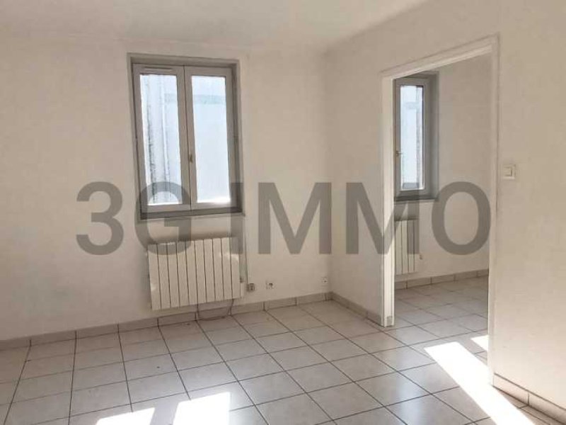 Immeuble à Chalamont (01320)