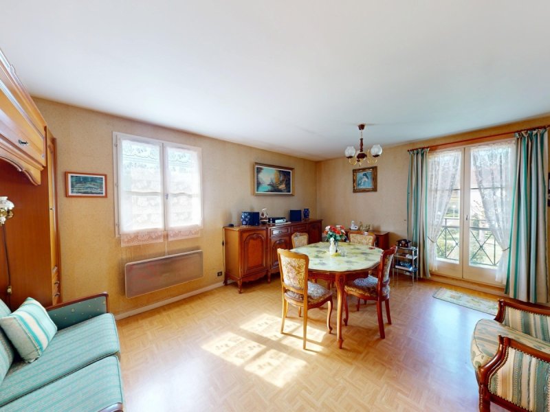 Appartement à Saint-Pierre-Lès-Nemours (77140)