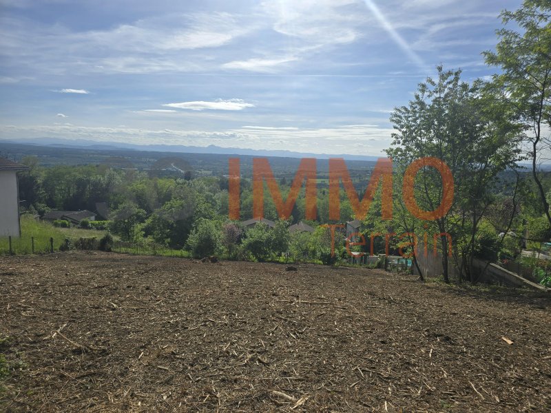 Terrain à Thiers (63300)