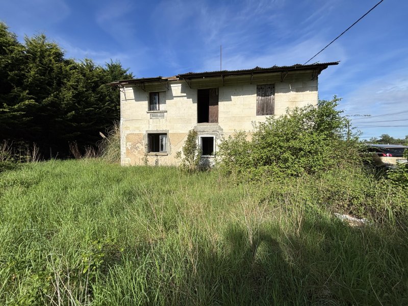 Maison à Saint-Christoly-De-Blaye (33920)
