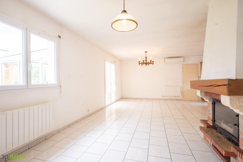 Maison à Scaër (29390)