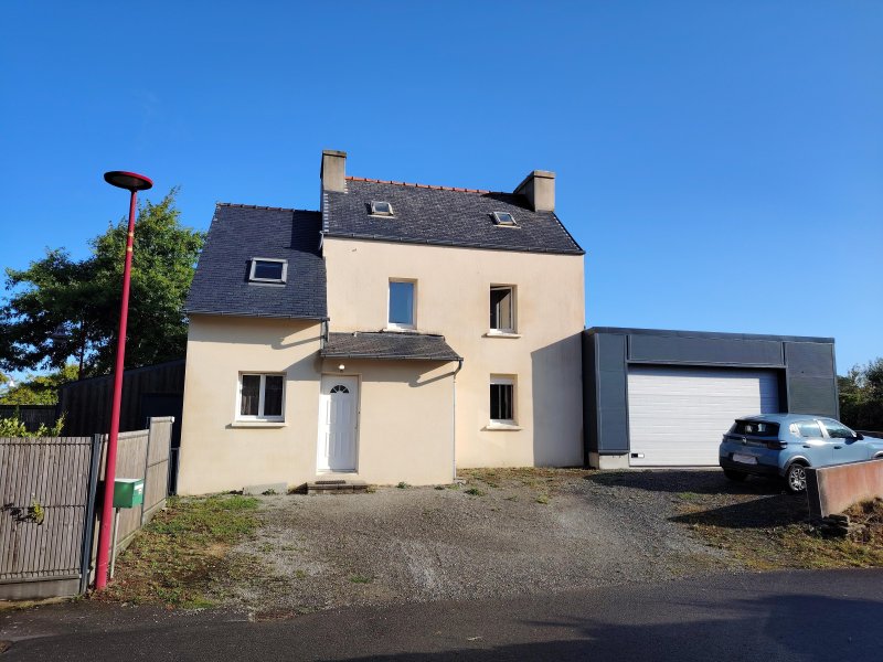 Maison à Kernouës (29260)